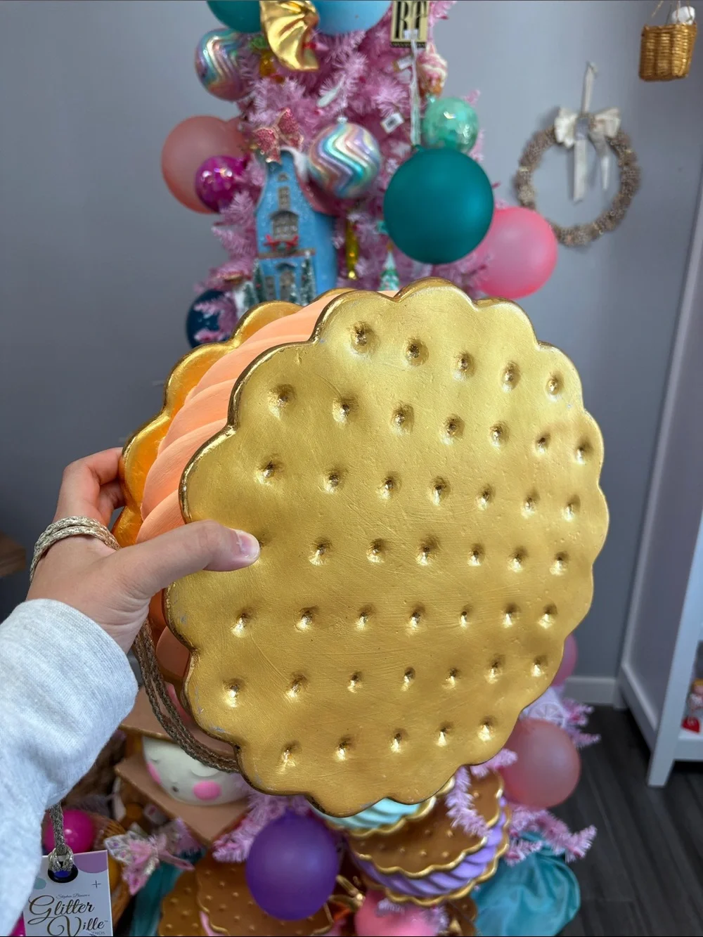 Peach Gold ice cream sandwich display party decorations by Glitterville